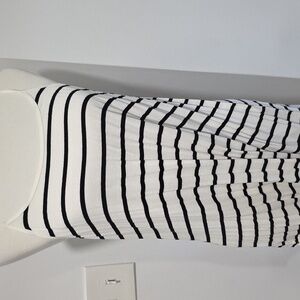 ZENANA med Black and White Striped Tank TopTunic Length Size